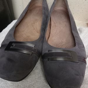 Women Clark's slip on loafers flats size 12 grey comfortable walking